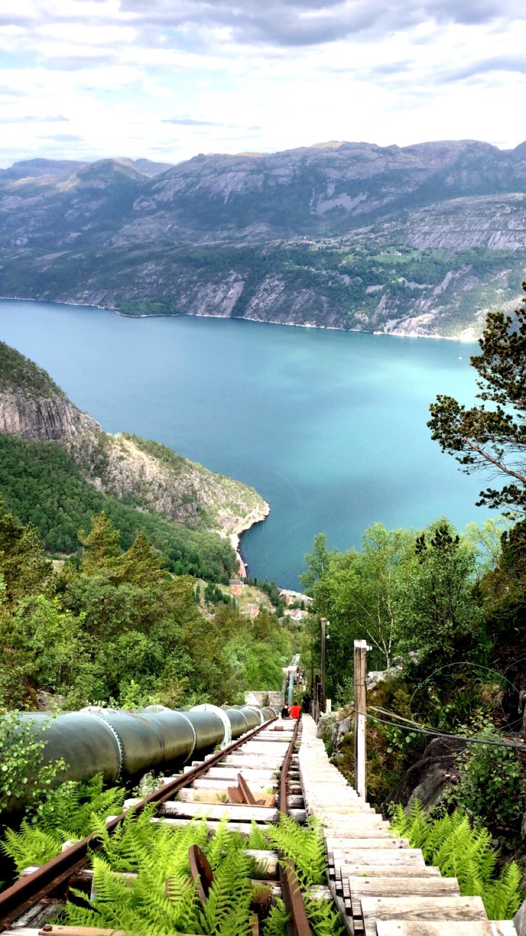 Utsikt over Lysefjorden fra Flørlitrappene