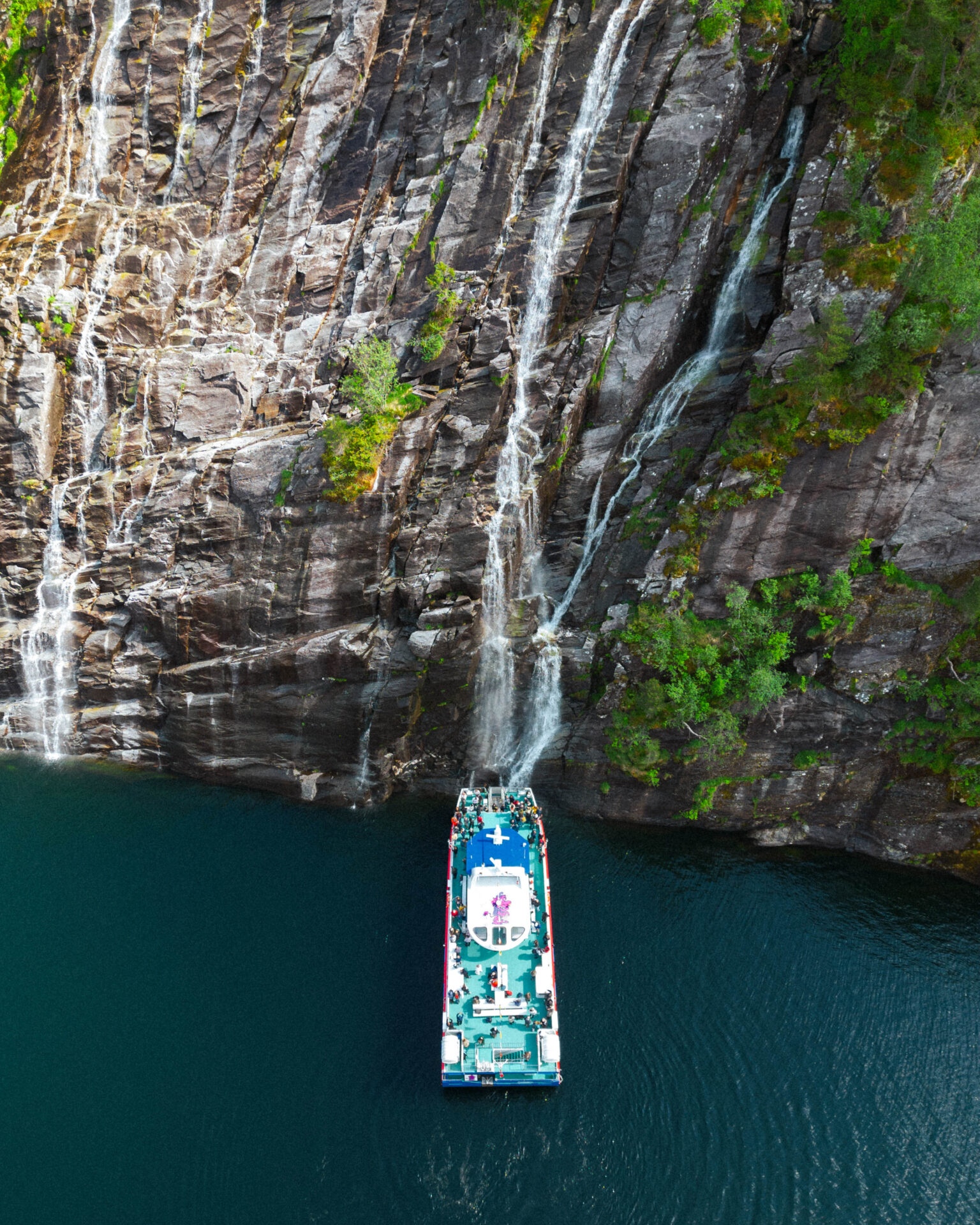 Fjordcruise fra Bergen til Mostraumen.