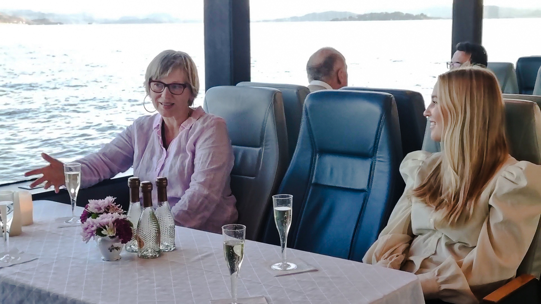 Boblecruise på fjorden i hyggelig selskap.