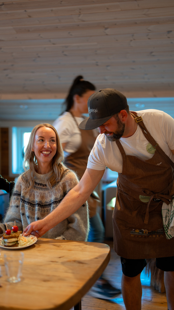 The chef serving todays locally produces lunch at Den grøne Fabrikken in Hosanger by Osterfjorden.