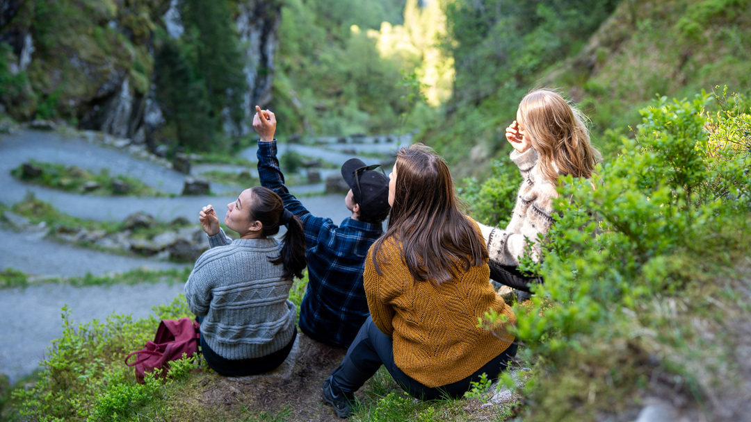 A small break during Kossdalssvingane hike with scenic views.
